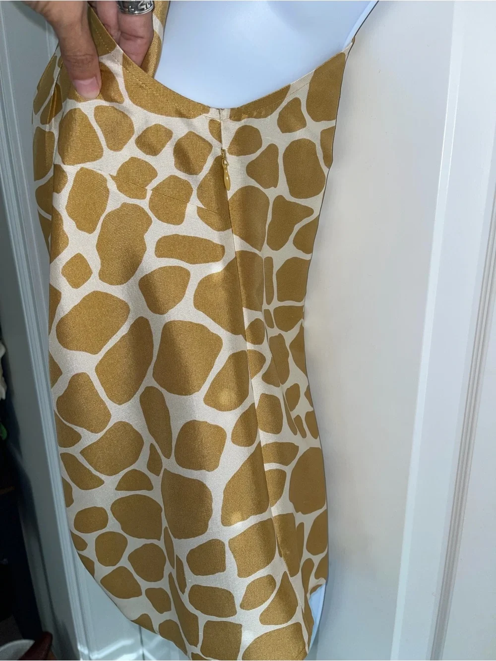 J.Crew 100% Silk Giraffe Print Tie Shoulder Tank Top Size 8 Mustard Beige